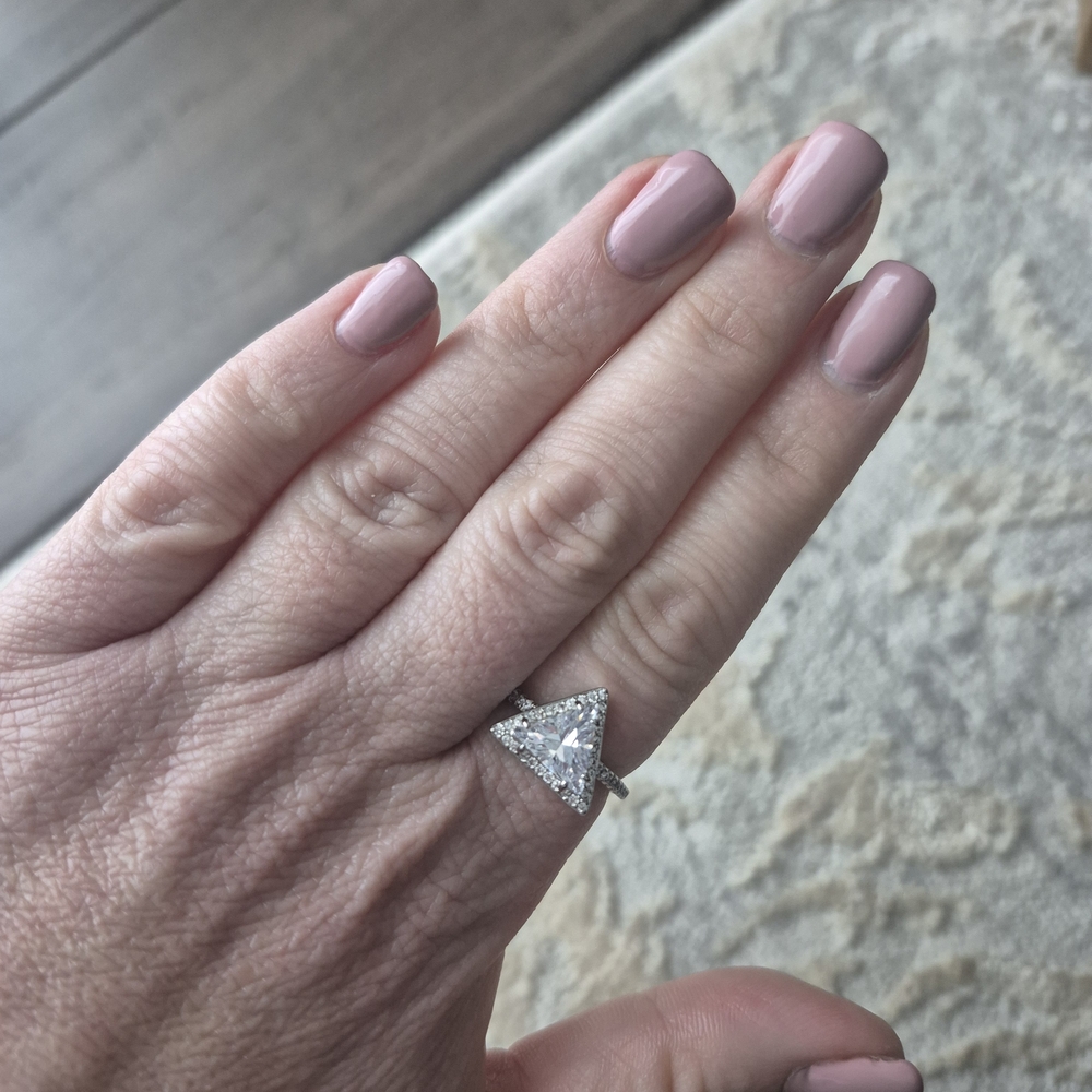 Dazzling Silver Triangle-Cut Women's Ring